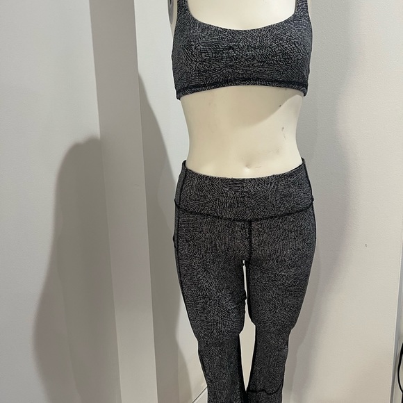 lululemon workout set - Picture 2 of 6